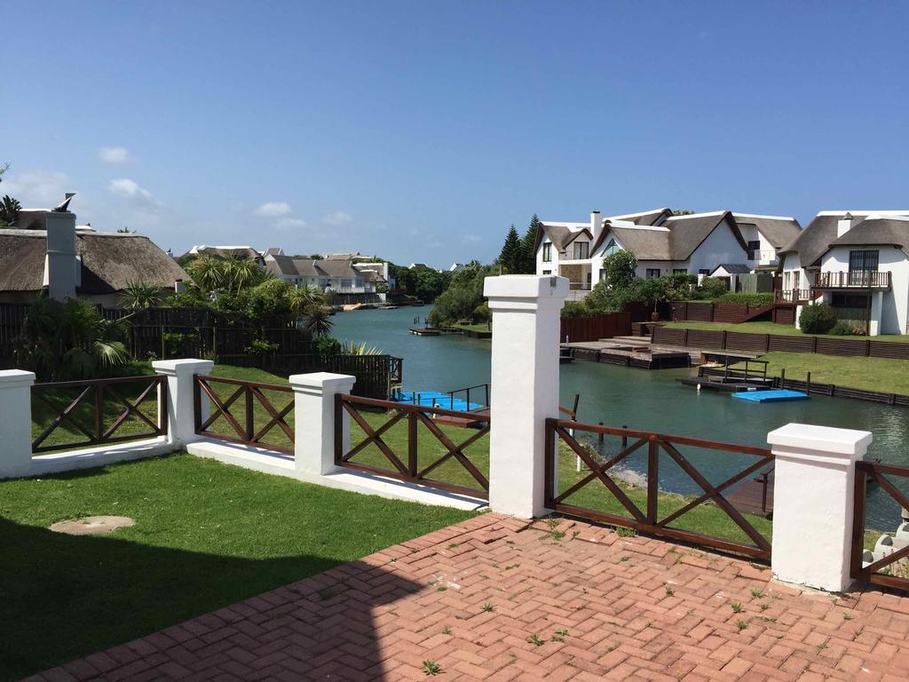 Vila Thatch House On The Canals St Francis Bay Exteriér fotografie